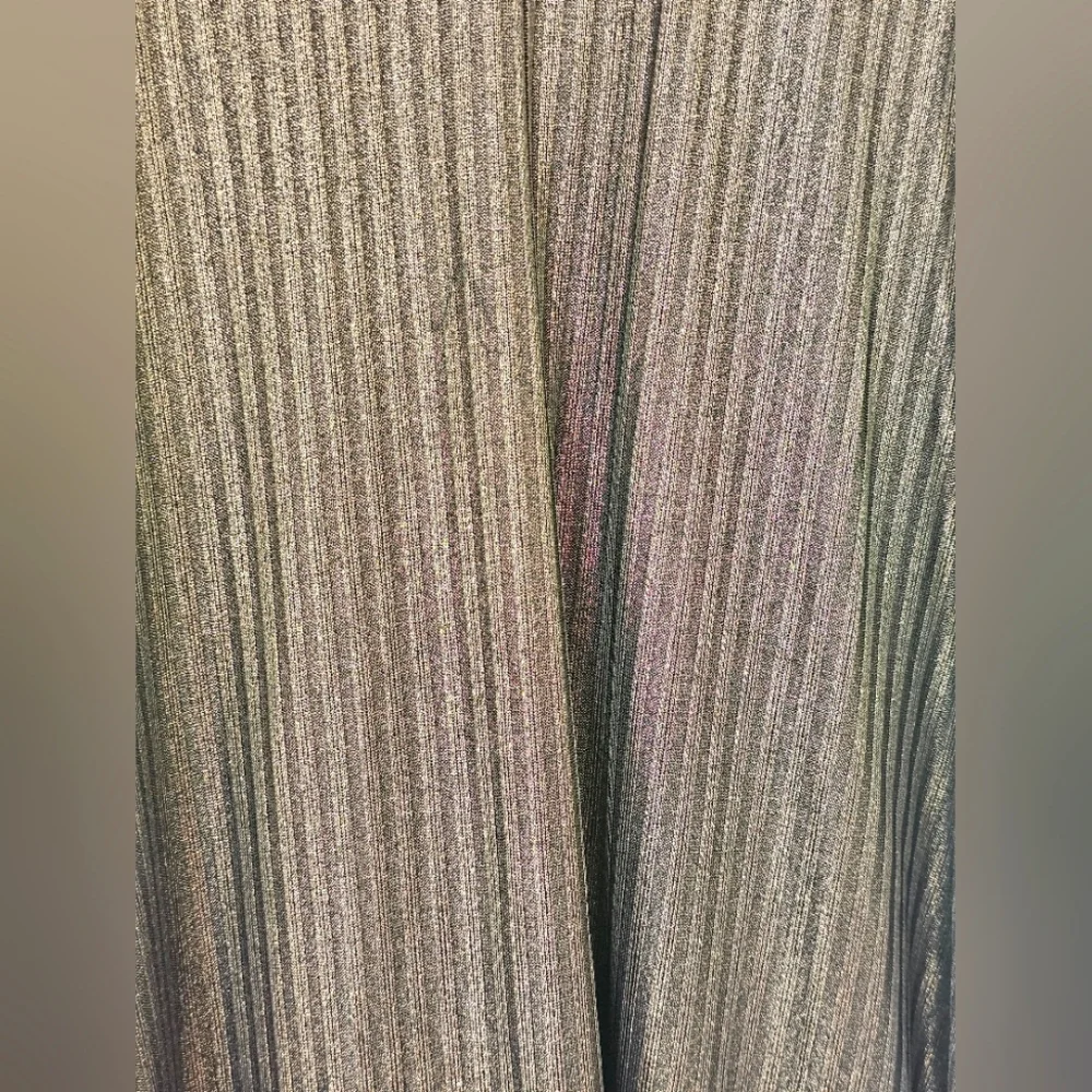 She + Sky Bronze Metallic Gold Brown Ribbed Swing Strappy Back Dress Size Large - Picture 5 of 11